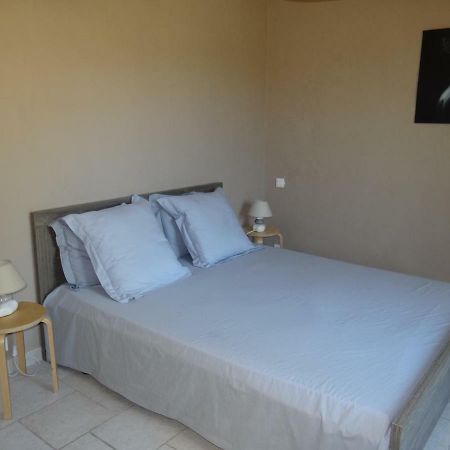 Campagne Ceres Bed & Breakfast Le Puy-Sainte-Reparade Luaran gambar