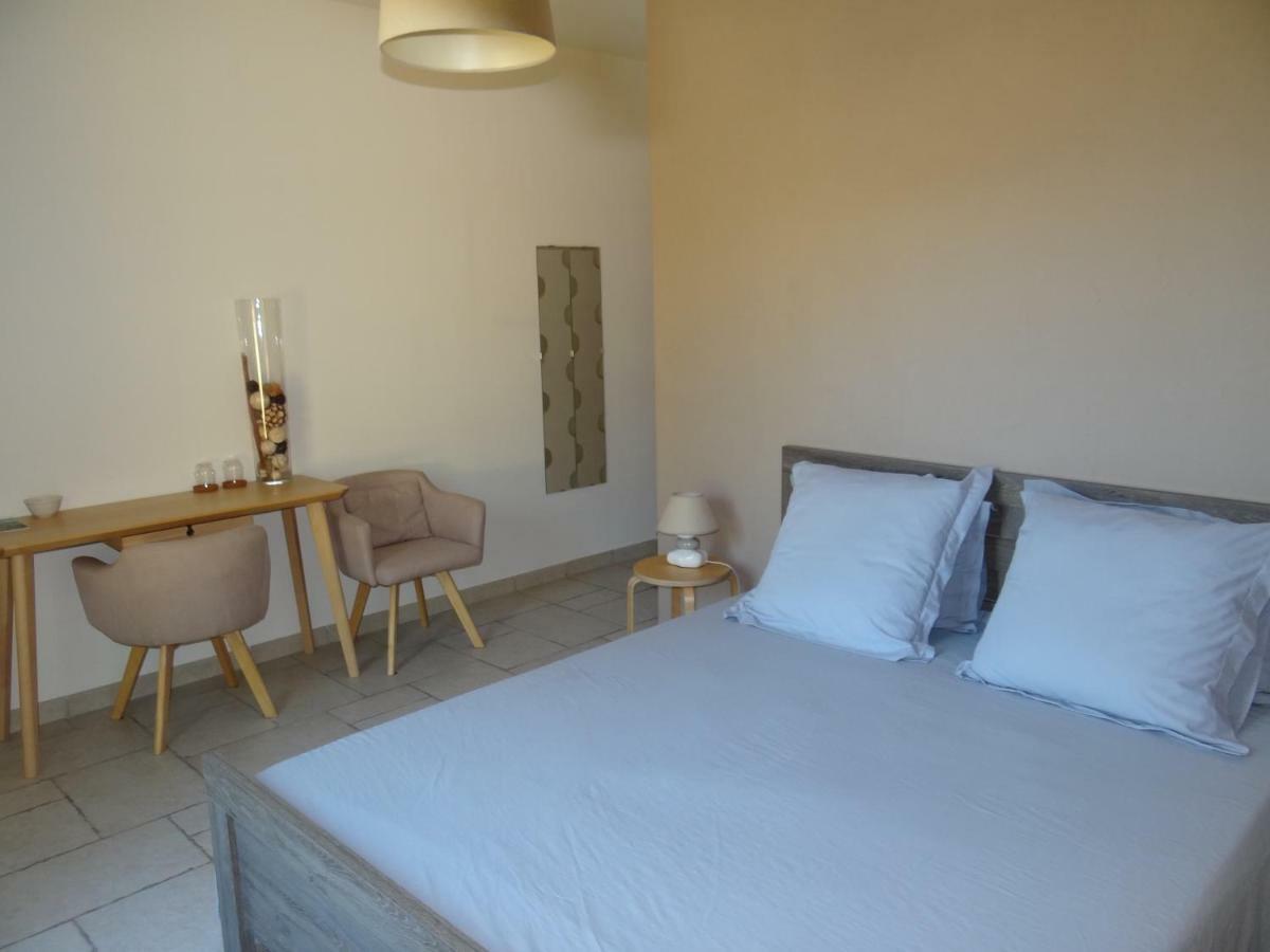Campagne Ceres Bed & Breakfast Le Puy-Sainte-Reparade Luaran gambar